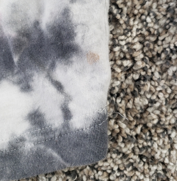 Gray and Black Long Sleeve Tie-Dye Tee with Crew Neck - Picture 4 of 6